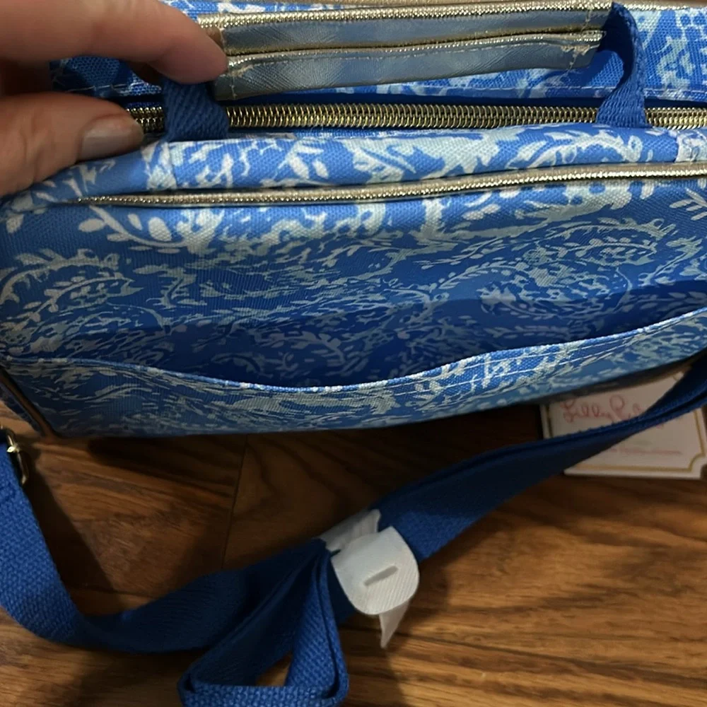 NWT Lilly Pulitzer Turtley Awesome Retired Print Insulated Lunch Bag with Strap - Picture 8 of 12